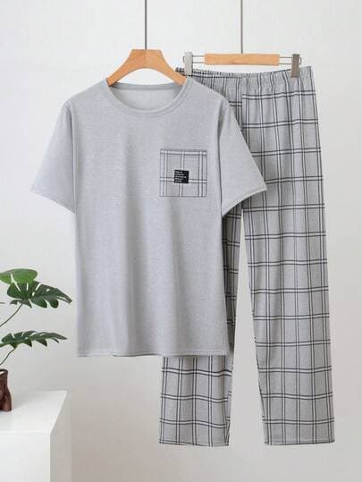 طقم بيجامة رجالي مريح من قطعتين، تي شيرت بأكمام قصيرة وبنطلون كاروهات
